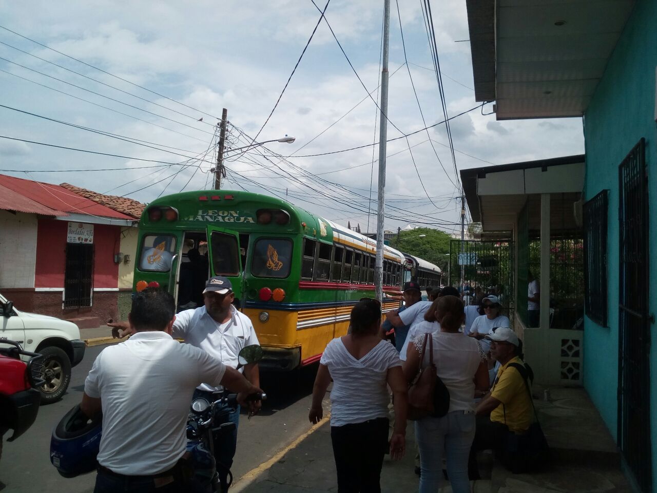 Leon1